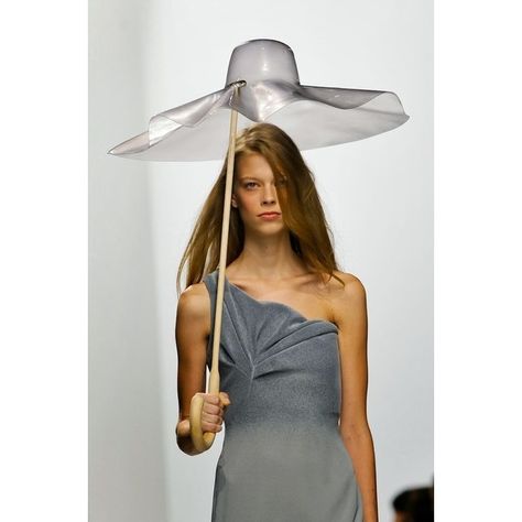 0 Nirvana Dress, Lisbon Fashion, Stockholm Fashion Week, Raver Girl, Hussein Chalayan, Barcelona Fashion, Fashion Week Spring 2014, Cyberpunk Fashion, Umbrellas Parasols