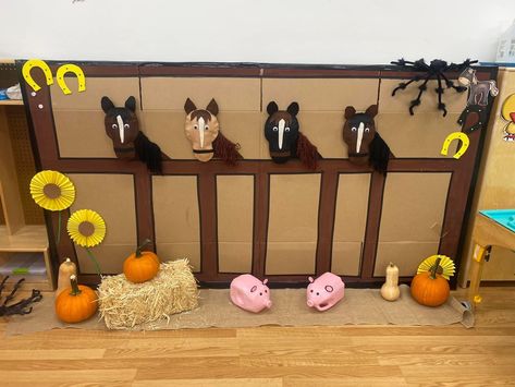 Farm Float Ideas, Vbs Farm Theme Decoration, Farm Vbs Decorations, Barnyard Decorations, Barnyard Classroom, Barnyard Vbs, Farm Vbs, Barnyard Dance, Farm Classroom Theme