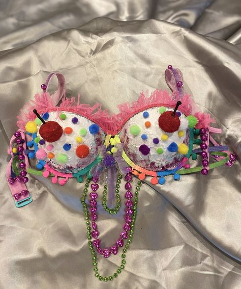 Moonwalk Bra Ideas, Rave Outfits Diy, Bra Ideas, Rave Ideas, Diy Bra, Rave Bra, Rave Outfit, Rave Outfits, Bra Top