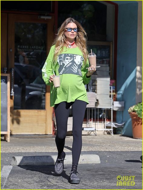 Photo: behati prinsloo baby bump in beastie boys shirt 05 | Photo 4845970 | Just Jared Behati Prinsloo Street Style, Behati Prinsloo Style, Mila Jovovich, Alpha Girl, Behati Prinsloo, Mama Style, Soft Autumn, Boys Shirt, Beastie Boys