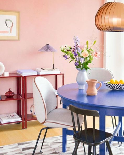 This Pastel Infused Danish Home Is A Feast For the Eyes! Danish Pastel Interior, Pastel Interior Design, Danish Home, Pink Dining Rooms, 60s Interior, Pastel Danish, My Scandinavian Home, Danish Interior Design, Danish Interior