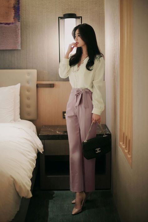 Korean Fashion Ideas, Korean Fashion Outfits, Classy Work Outfits, Stylish Work Outfits, Korean Fashion Trends, Winter Outfits For Work, Feminine Outfit, Work Outfits Women, 가을 패션