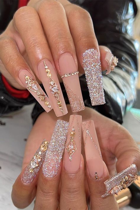 Ongles Bling Bling, Nail Designs Bling, Nail Pics, Long Acrylic Nail Designs, Nude Nail Designs, Nails Design With Rhinestones, Long Nail, Really Cute Nails, Glam Nails