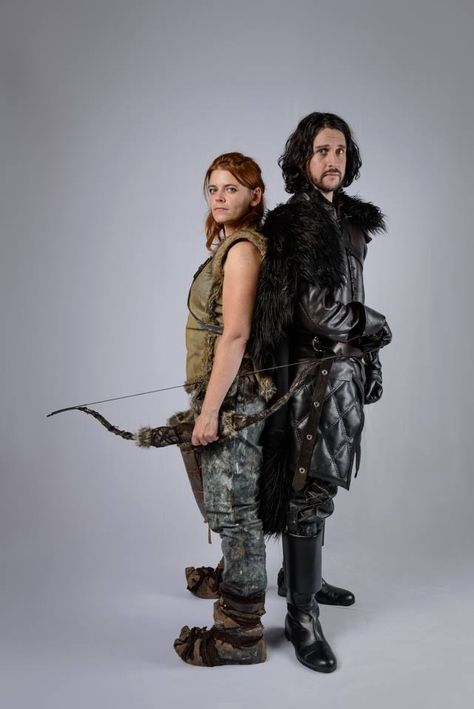 DragonCon 2013 - Ygritte & Jon Snow #GameOfThrones Ygritte Cosplay, Ygritte Costume, Ygritte And Jon Snow, Jon Snow Cosplay, Jon Snow And Ygritte, House Stark, Bald Women, Group Costumes, Book Week