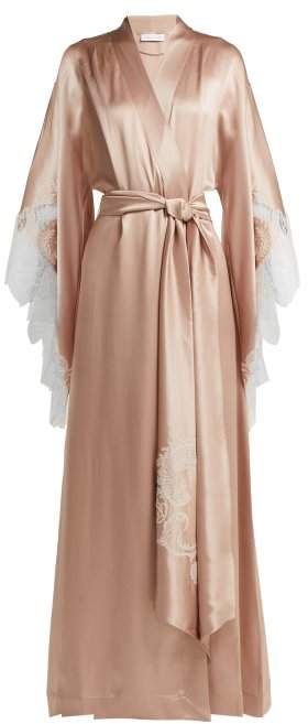 Feminine Nightwear, Women Nightwear Outfit, Nightwear Outfits, Oversized Kimono, Carine Gilson, Silk Nightwear, Kimono Design, Beige Silk, Satin Kimono