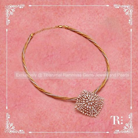 Gold Temple Jewellery, Antique Necklaces Design, Diamond Pendants Designs, Modern Gold Jewelry, Gold Jewelry Simple Necklace, Diamond Necklace Designs, Antique Bridal Jewelry, Gold Jewelry Stores, Gold Pendant Jewelry