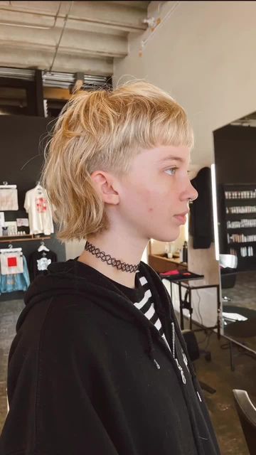 LOCAL HONEY on Instagram: ""Fresh cut for @ripple_in_the_water 🖤" - Hair by 📸 @instakittyamy" Mullet With Micro Bangs, Short Hair With Shaved Side, 70s Punk Hair, Modern Mullet Women Short Hair, Alt Pixie Cut, Short Women Haircuts, Very Short Haircuts For Women, Woman Short Hairstyles, Queer Haircut