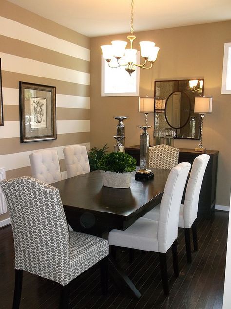 Traditional dining room with a striped accent wall [Design: Anita Roll Murals] Color Capuchino, Striped Accent Wall, Dining Room Accent Wall, Dining Room Paint Colors, Dining Room Accents, Room Accent Wall, Room Wall Colors, Dining Room Paint, Striped Room