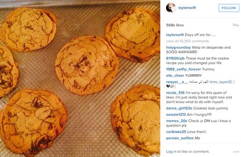 Taylor Swift loves Anne Burrell's chocolate chip cookie recipe Taylor Swift Cookie Recipe, Cookie Bucket, Chai Cookies, Caramel Delights, Recipes Cookies, Favorite Cookie Recipe, Fun Baking, Choc Chip Cookies, Chocolate Chip Cookie Recipe