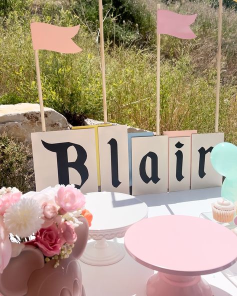 Disneyland Party Inspiration! Ok, I know I've shared the heck out of this party, but everything was just so cute and I never shared the flatlay that the perfect @kelseyklos and I did together. This party was truly perfect and I love how it came together. 🐭🎠🎡🐭🎠🎡🐭🎠🎡🐭🎠🎡🐭🎠🎡🐭🎠🎡 Disneyland party, Disneyland party ideas, Disney birthday, Disney birthday inspo, toddler party ideas, toddler birthday party Modern Disney Birthday Party, Disney Party Backdrop, Princess Second Birthday Party, Disney Themed Birthday Party For Adults, Disneyland Party Favors, Pastel Disneyland Party, Disneyland First Birthday Party, Disney Princess Party Ideas Decorations, Pastel Disney Party