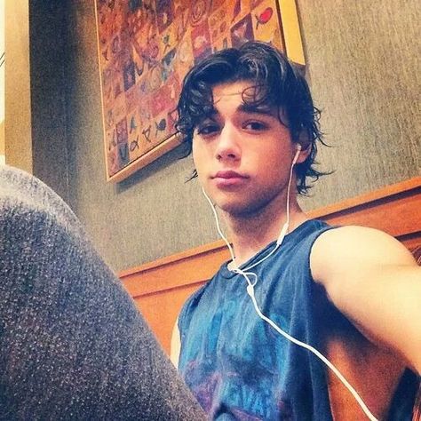 Uriah Shelton Uriah Justus, Uriah Shelton, Cute Guy Pics, Boy Meets World, Girl Meets World, Hottest Guy Ever, Hot Actors, Cute Actors