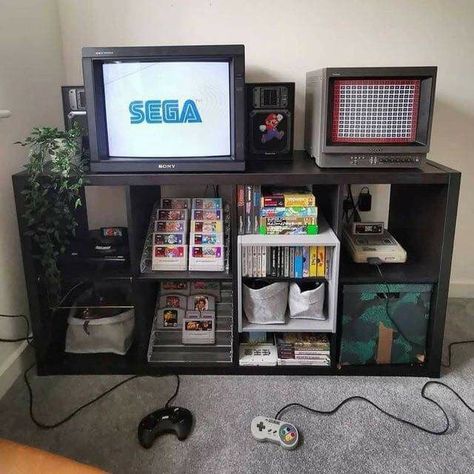 Retro Game Setup, Small Room Tv Ideas, Vintage Video Game Room, Old Nintendo Aesthetic, Vintage Gaming Setup, Game Console Aesthetic, Retro Gaming Aesthetic, Retro Gaming Room, Vintage Game Room