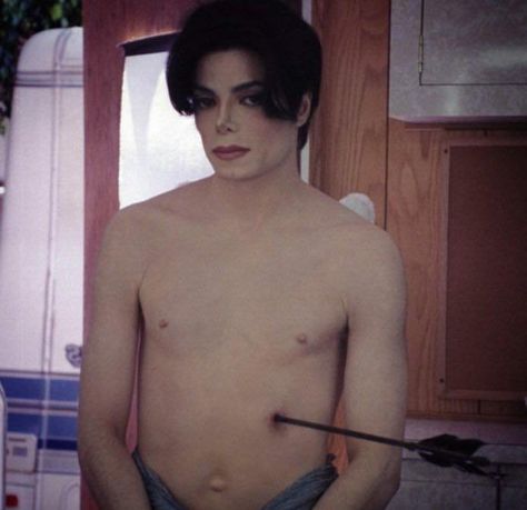 'You Are Not Alone' New photos Michael Jackson Images, Michael Jackson Hot, Gary Indiana, Michael Jackson Rare, Photos Of Michael Jackson, Quincy Jones, Joseph Jackson, Michael Jackson Pics, Live Picture