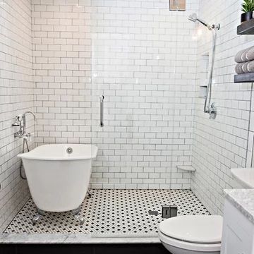 Big Bath Tub Shower Combo, Soaker Bathtub Shower Combo, Shower And Tub Bathroom Ideas, Bathtub In Shower Combo, Farmhouse Bathroom Bathtub Shower Combo, Shower With Clawfoot Tub Inside, Small Bath With Shower And Tub, Small Bathroom With Shower And Bathtub, Claw Foot Tub Bathroom Ideas Farmhouse