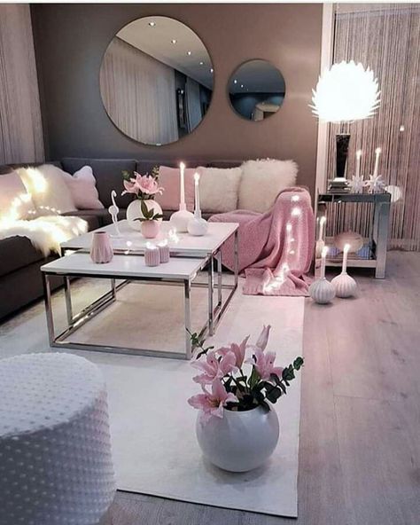 Interior Design Bedroom Teenage, Glamour Living Room, Winter Living Room, Furnitur Ruang Keluarga, Classy Living Room, Pink Living Room, Living Room Decor Cozy, Pink Decor, Decor Home Living Room