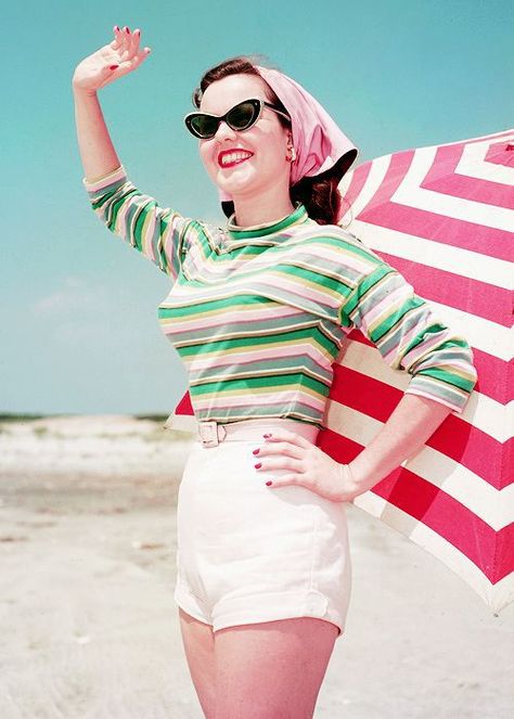 I truly should be packing for the beach but in normal Karmen fashion, I’m on the computer instead.  I have ideas about what I want to pack and that’s half the battle right?  I started t… Rockabilly Style, Fashion 1950s, Summer Fashion Beach, 1950s Style, Vintage Collage, Beach Fashion, Moda Vintage, Vintage Beach, Look Vintage