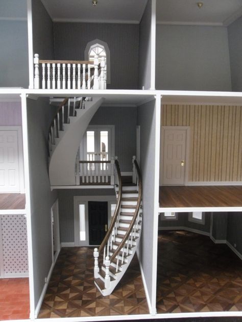 Victorian Dollhouse Interior, Dollhouse Staircase, 2 Story Addition, Dollhouse Interior, Circular Stairs, Hobby House, Dollhouse Garden, Diy Barbie Furniture, Doll House Plans