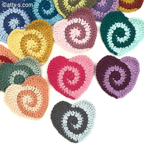 Swirly Heart Free Crochet pattern – Atty*s. Uncinetto Zig Zag, Heart Crochet Pattern, Crocheted Hearts, Pillow Cases Tutorials, Heart Crochet, Crochet Heart Pattern, Yarn For Sale, Pattern Simple, Crochet Heart