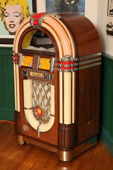 Juke Box Aesthetic, Jukebox Aesthetic, Jukebox Vintage, Vintage Diner, Music Machine, Retro Cafe, Juke Box, Retro Diner, American Diner