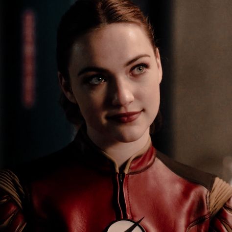 #theflash #jessequick Female Speedster, Dc Arrowverse, Jesse Quick, Violett Beane, Flash Show, Flash Superhero, Team Flash, Movie Icon, Willa Holland