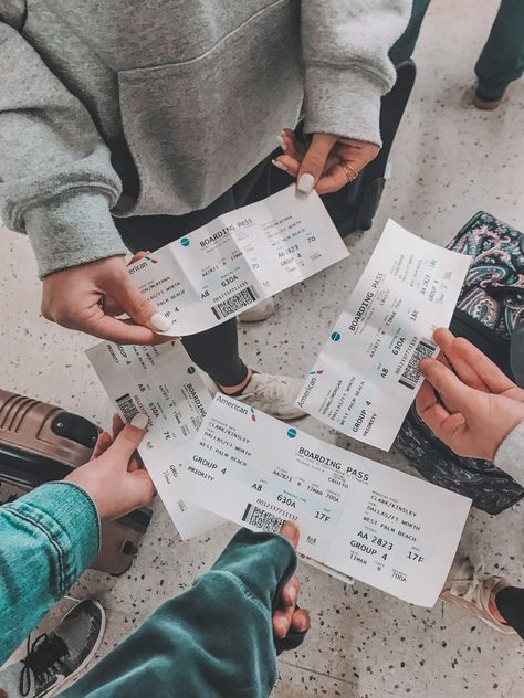 Vsco Travel, Travel Tickets Aesthetic, Goa Trip With Friends, Aesthetic Travel Photos With Friends, Plane Aesthetic Friends, Plane Rides Aesthetic, Friend Travel, Plane Ticket To Italy, Plane Pics With Friends