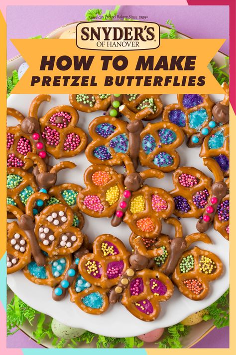 Celebrating Easter can be easy and creative! These DIY Pretzel Butterflies are the perfect homemade craft that doubles as a treat to serve at your Easter table. Take Snyder’s of Hanover’s Pretzels, fill with melted chocolate, then add different decorations to make some colorful Easter snacks this Spring! Easter School Snacks, Butterfly Food Ideas For Kids, Spring Food Craft, Spring Party Food Ideas, Spring Treat Ideas, Butterfly Food Ideas, Easter Pretzel Treats, Pretzel Butterflies, Butterfly Pretzels