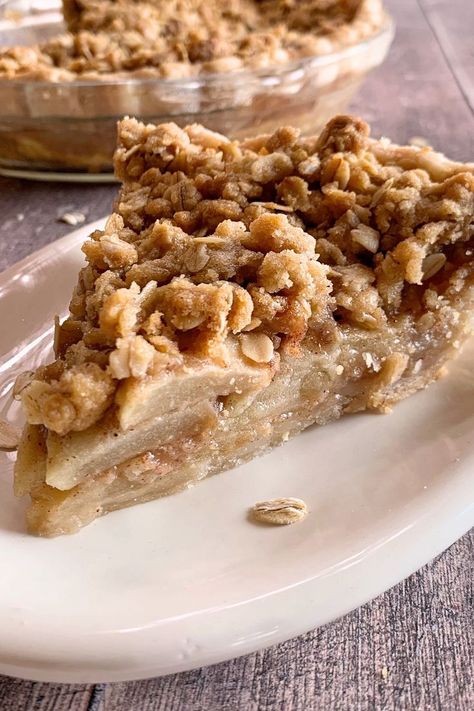 A slice of homemade apple streusel pie. Caramel Pecan Delight Pie, Apple Crumble Topping, Tasty Cakes, Apple Crumble Pie, Cinnamon Apple Pie, Apple Streusel, Desert Ideas, Apple Crumb, Pie Crumble