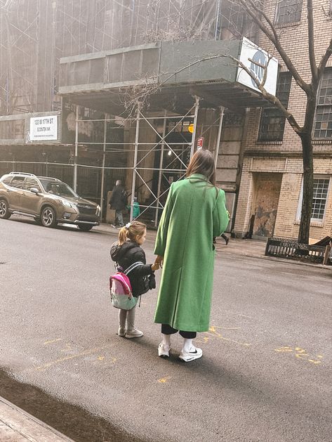 City Kids Aesthetic, Nyc Family Aesthetic, New York Family Aesthetic, Nyc Nanny Aesthetic, Upper East Side Mom, Nyc Childhood, City Mom Aesthetic, Nyc Family, New York Mom Aesthetic