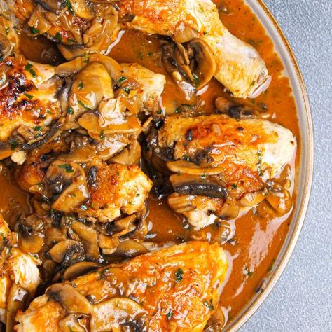 French Hunters Chicken - Chicken Chasseur - Fork and Twist Chicken Chasseur, Bacon Bbq Sauce, Hunters Chicken, Cast Iron Casserole Dish, Clean Baking, Classic French Dishes, French Dishes, Chicken Feed, French Cooking