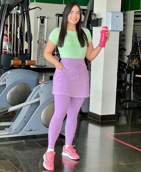 Gym Dress For Women, Modest Gym Outfits For Women, Fitness Outfits Gymwear, Modest Workout Clothes, Modest Gym, Modest Workout, Modest Gym Outfit, Casual Sporty Outfits, Modest Activewear