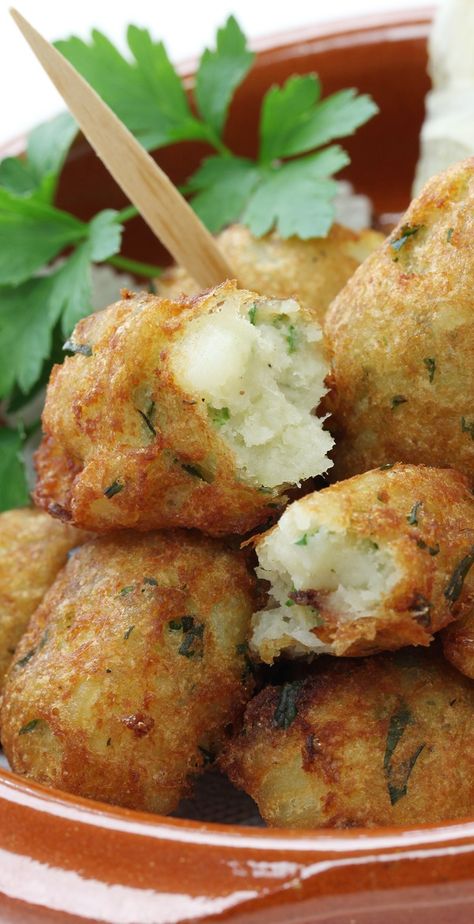 Air fryer cod croquettes recipe. Learn how to cook yummy and crispy fish croquettes in an air fryer. #airfryer #dinner #fish #cod #croquettes #fish #seafood #crispy via @slavabondarev Airfryer Fish Recipe Healthy, Cod Fish Appetizers, Air Fryer Fish Cakes Recipe, Air Fryer Croquettes, Seafood Croquettes, Cod Appetizer Recipes, Air Fryer Fish Cakes, Airfryer Fish Recipe, Airfryer Cod Recipes