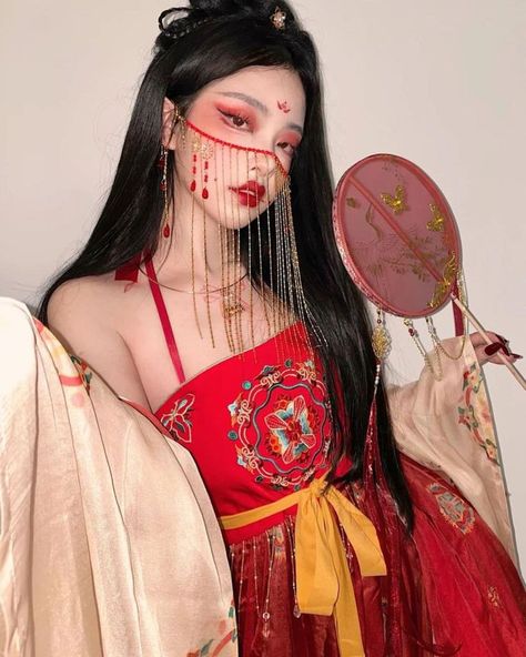 Moda China, Asian Eye Makeup, 90s Fashion Outfits, Japan Fashion, Cosplay Outfits, Character Outfits, Model Poses, Ulzzang Girl, Asian Fashion