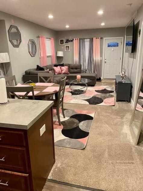 Baddie Kitchen Ideas, Pink And Black Apartment Aesthetic, Girl Apartment Decor Living Room, Living Room Decor Girly, Black And Pink Living Room Decor, Girly Living Room Ideas Apartments, Cute Living Room Ideas For Apartments, Apartment Decorating Baddie, Girly Kitchen Decor Apartment