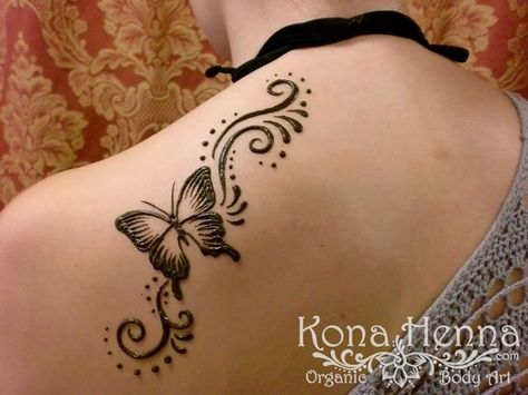 Henna Tattoo Shoulder, Henna Motive, Henna Tattoo Back, Henna Butterfly, Shoulder Henna, Small Henna Designs, Henne Tattoo, Cute Henna Tattoos, Small Henna