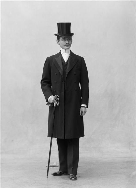 Top Hat and Walking Cane Jeanne Toussaint, Victorian Men, Victorian Gentleman, 1890s Fashion, Vintage Gentleman, 19th Century Fashion, Frock Coat, Vintage Mens Fashion, Walking Canes