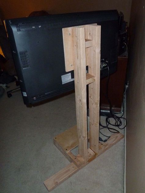 Diy Tv Mounting, Homemade Tv Stand, Outdoor Tv Stand, Diy Tv Stand Ideas, Pallet Vanity, Lcd Tv Wall, Tv Stand Wall, Flat Screen Tv Stand, Wall Mount Tv Stand