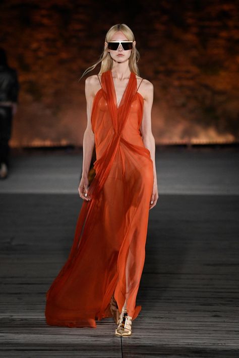 Alberta Ferretti Resort 2024 [PHOTOS] – WWD Resort 2024, Vintage Runway, Red Carpet Ready, Mob Dresses, Alt Fashion, Italian Fashion Designers, Alberta Ferretti, Fashion Killa, Italian Fashion