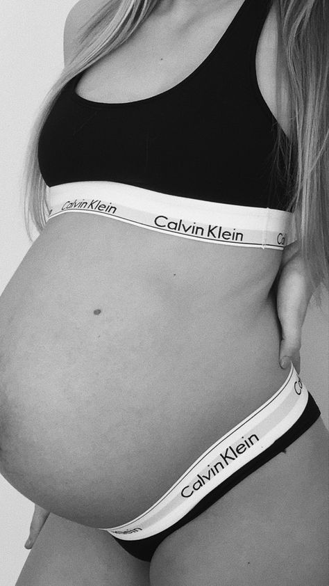 Calvin Klein Maternity Photoshoot Ideas, Maternity Photography Calvin Klein, Calvin Klein Pregnancy Shoot, Calvin Klein Maternity Shoot, Calvin Klein Maternity, Diy Maternity Photos, Announcement Photoshoot, Pregnancy Announcement Photoshoot, Studio Maternity Photos