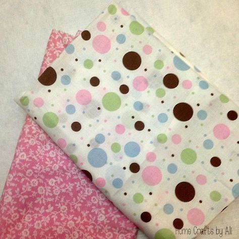 Beginning sewing tutorial for making a doll blanket. Two pieces of fabric, half an hour, and you are done! Diy Doll Blanket, Baby Doll Blanket, Doll Blankets, Beginning Sewing, Making A Doll, Christmas Child Shoebox Ideas, Beginners Sewing, Doll Blanket, Sewing Measurements