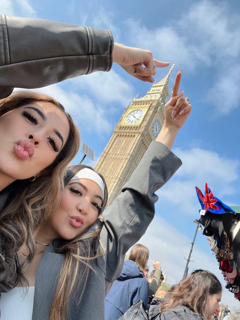 Tourist Pictures, London Pictures Ideas, London Photo Ideas, Two Besties, Photoshoot London, London Tourist, Aesthetic London, London Vibes, London Dreams