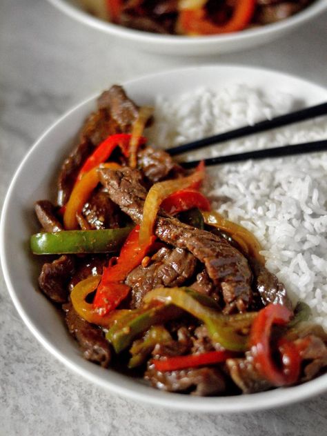 Pepper Steak Recipe - Coop Can Cook Chinese Pepper Steak Recipe, Peper Steak, Coop Can Cook, Easy Beef Stir Fry, Steak Stirfry Recipes, Beef And Veggies, Chinese Pepper Steak, Steak And Rice, Pepper Steak Recipe