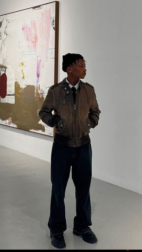 Men’s Museum Outfits, Museum Outfit Men, Baggy Clothes Style, Art Gallery Outfit, Museum Outfit, Museum Photography, Black Men Fashion Casual, Men Photoshoot, Baggy Clothes