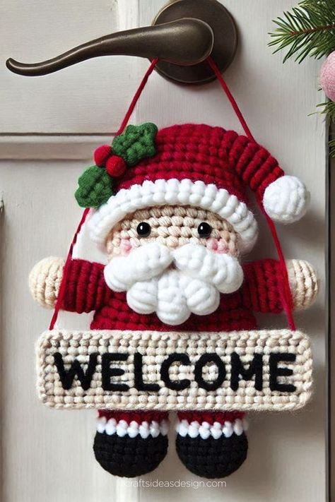 Bring the festive spirit right to your doorstep with this charming crochet Santa welcome sign Crochet Turtle Pattern Free, Crochet Toilet Roll Cover, Christmas Tree Skirt Crochet Pattern, Christmas Crochet Ideas, Crochet Turtle Pattern, Crochet Christmas Ornaments Free, Christmas Trinkets, Crochet Ornament Patterns, Christmas Crochet Patterns Free