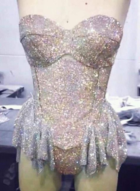 Corset Performance Outfit, Rhinestone Two Piece Outfit, Pink Sparkly Bodysuit, Glitter Stage Outfit, Sparkly Performance Outfit, Rhinestone Corset Outfit, Preforming Outfits, Popstar Outfits Ideas, Pop Star Outfit