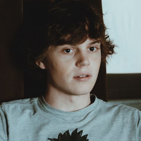 Max Cooperman, Cute Baby Aesthetic, Evan Peter, Evan Peters American Horror Story, Baby Aesthetic, Evan Thomas, Tate Langdon, Never Back Down, Peter Max