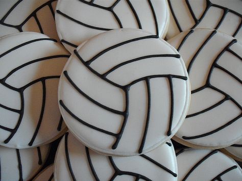 Volleyball Volleyball Desserts, Volleyball Birthday Cakes, Volleyball Cupcakes, Sports Celebration, Volleyball Cookies, Basketball Cookies, Sports Cookies, Team Snacks, Volleyball Stuff