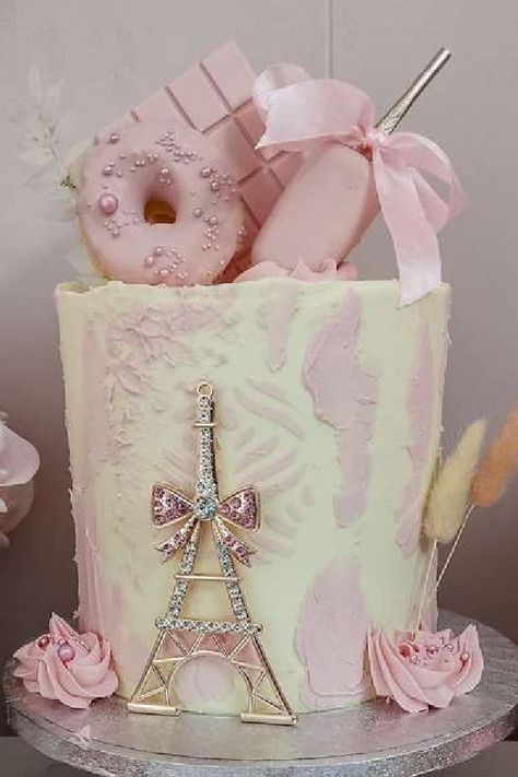 Paris Party Ideas, Paris Birthday Cake, Paris Birthday Party Ideas, Paris Birthday Cakes, Parisian Cake, Parisian Birthday, Parisian Birthday Party, Paris Themed Cakes, Paris Birthday Party