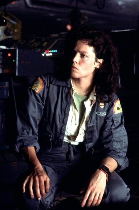 Ripley Alien, Alien Movie 1979, Alien Ripley, Ellen Ripley, Aliens 1986, Alien 1979, Halloween Iii, Fantasy Tv, Sigourney Weaver