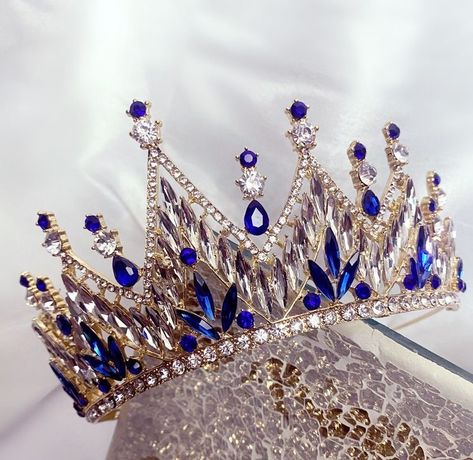 Royal Blue Crown Quinceanera, Blue Jwellary, Sapphire Blue Aesthetic, Dark Blue Crown, Light Blue Crown, Royal Blue Crown, Fantasy Crowns, Green Tiara, Victorian Crown