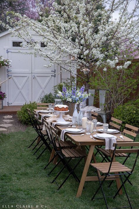 Outdoor Gathering Ideas, Outdoor Entertaining Ideas, Unique Dinner, Tablescape Ideas, Summer Table, Spring Tablescapes, Outdoor Dinner, Wedding Garden, Summer Tables